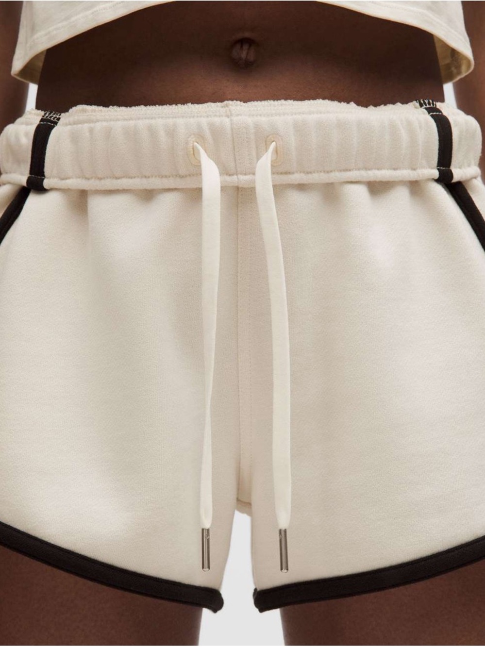 NWT Lululemon oversized scuba shorts trim XS sweat lounge short
